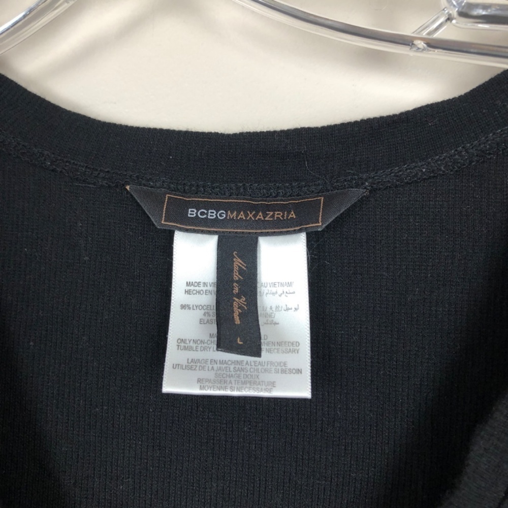 BCBG MAXAZRIA Black v neck short sleeve ribbed long tee - Picture 4 of 5